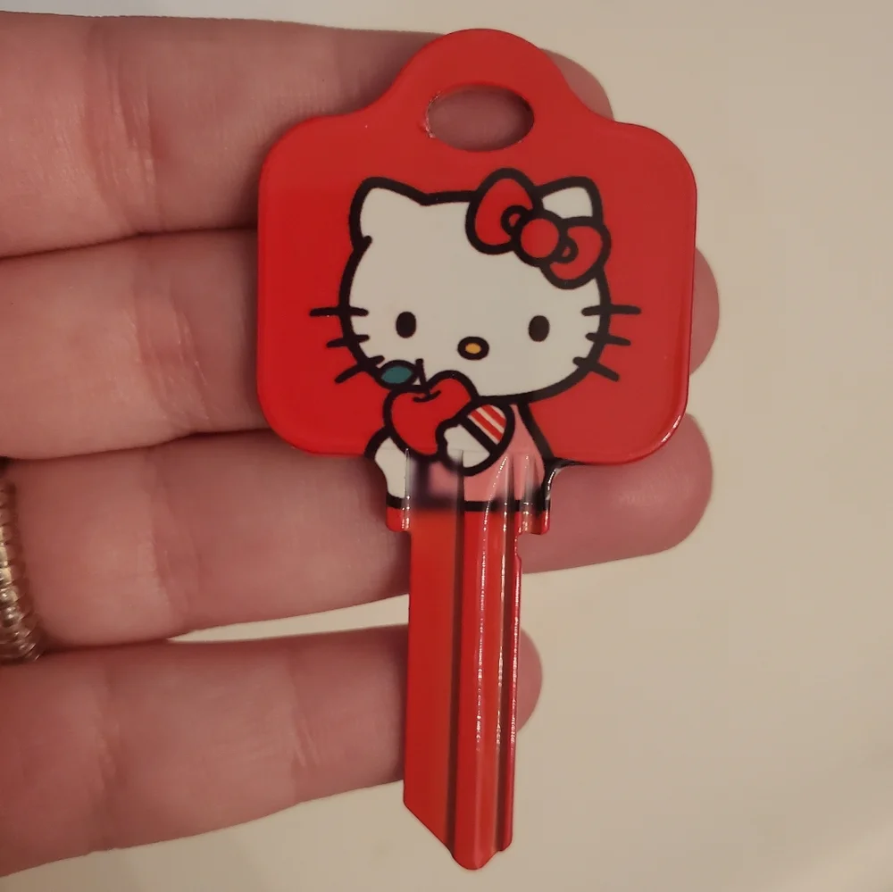 Hello Kitty - Picture 1 of 2